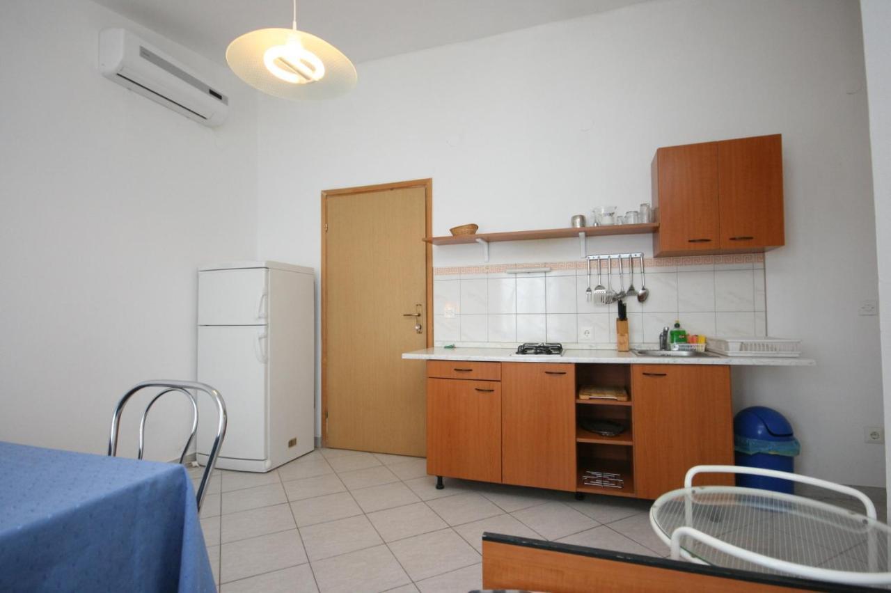 Apartments With A Parking Space Bosana, Pag - 6460 Bagian luar foto